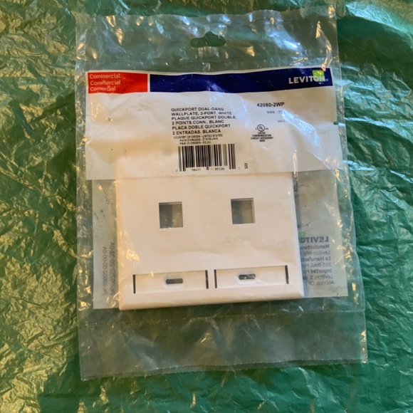 Lot of 3 Leviton 42080-2WP Quickport 2-Port Wallplate ID Window White - Picture 2 of 3